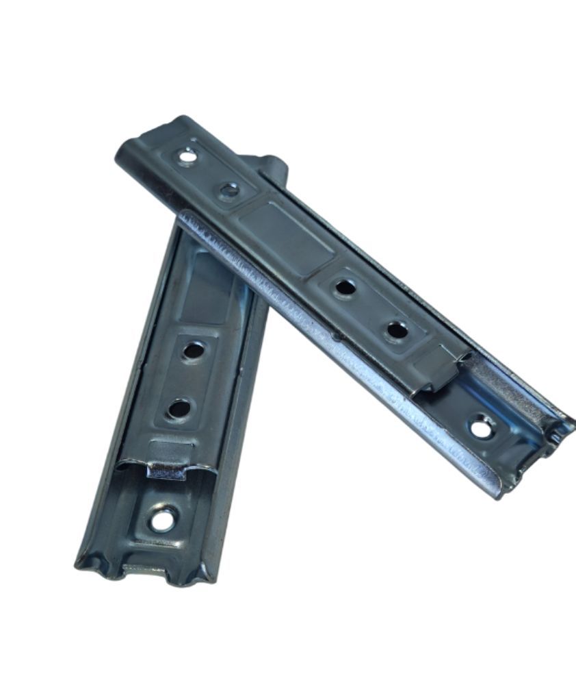 Glissières métalliques pour fixation de tête de lit